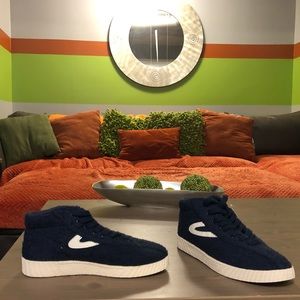 Navy Blue TRETORN sneaker, size 7.5, NWOT.
